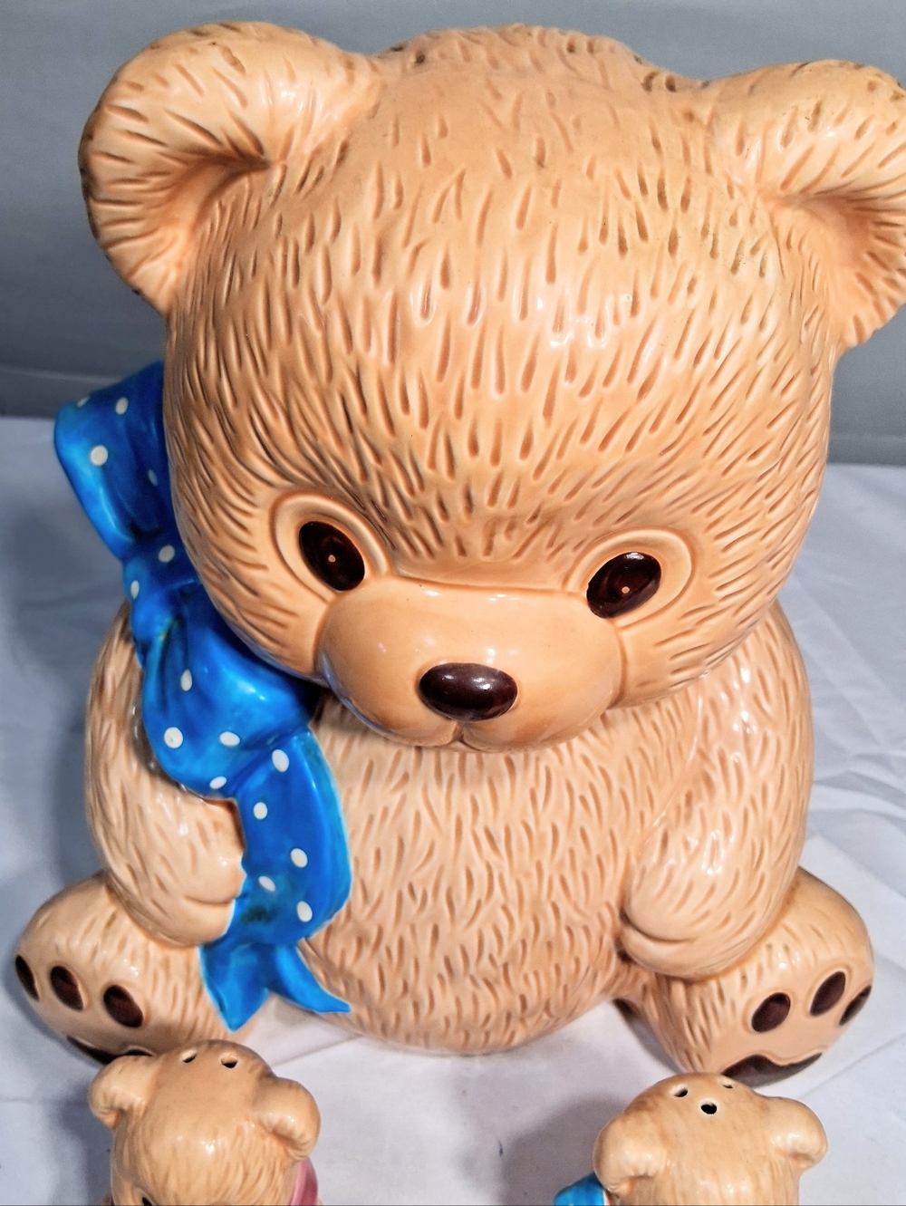 Vintage Rare Matching Set  "Theodore" Design Cookie Jar W/ Matching Shakers - Picture 8 of 8